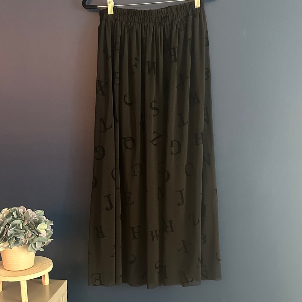 If She Loves Chic Black Letter Print Maxi Skirt
